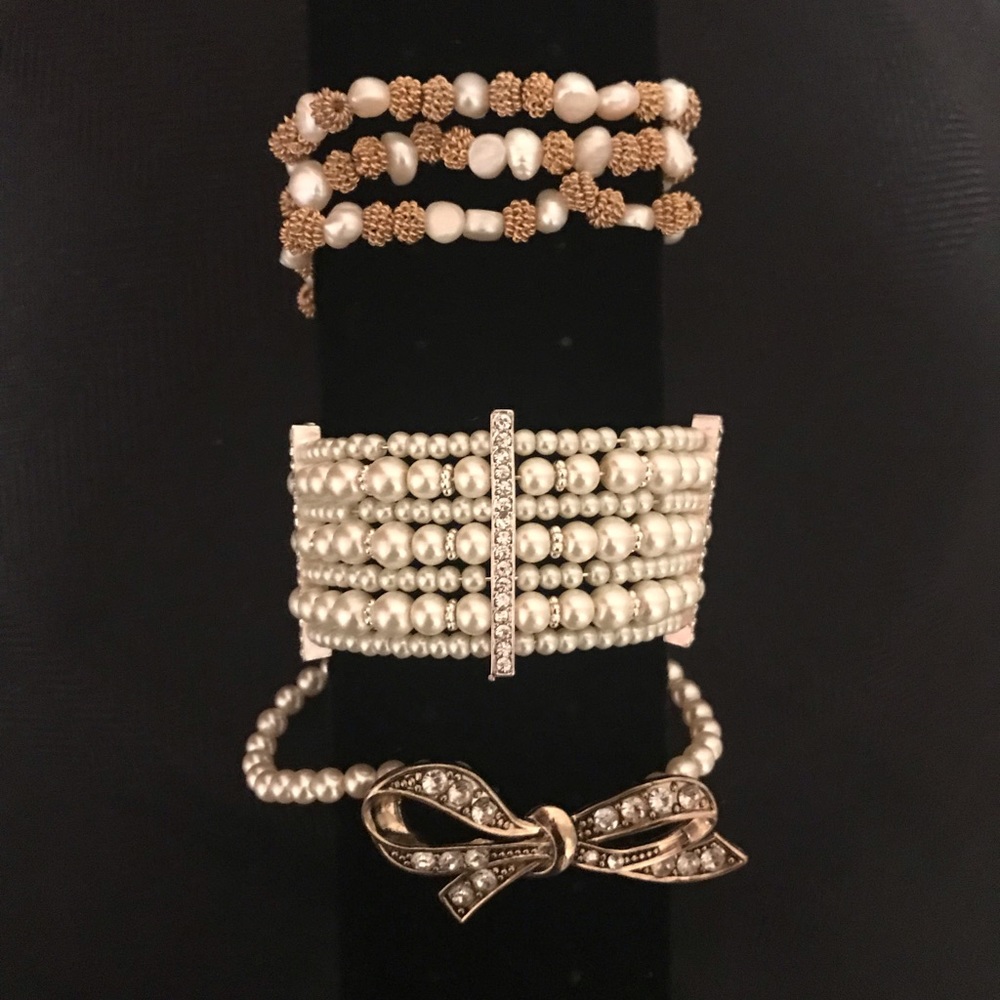 Pearl bracelets